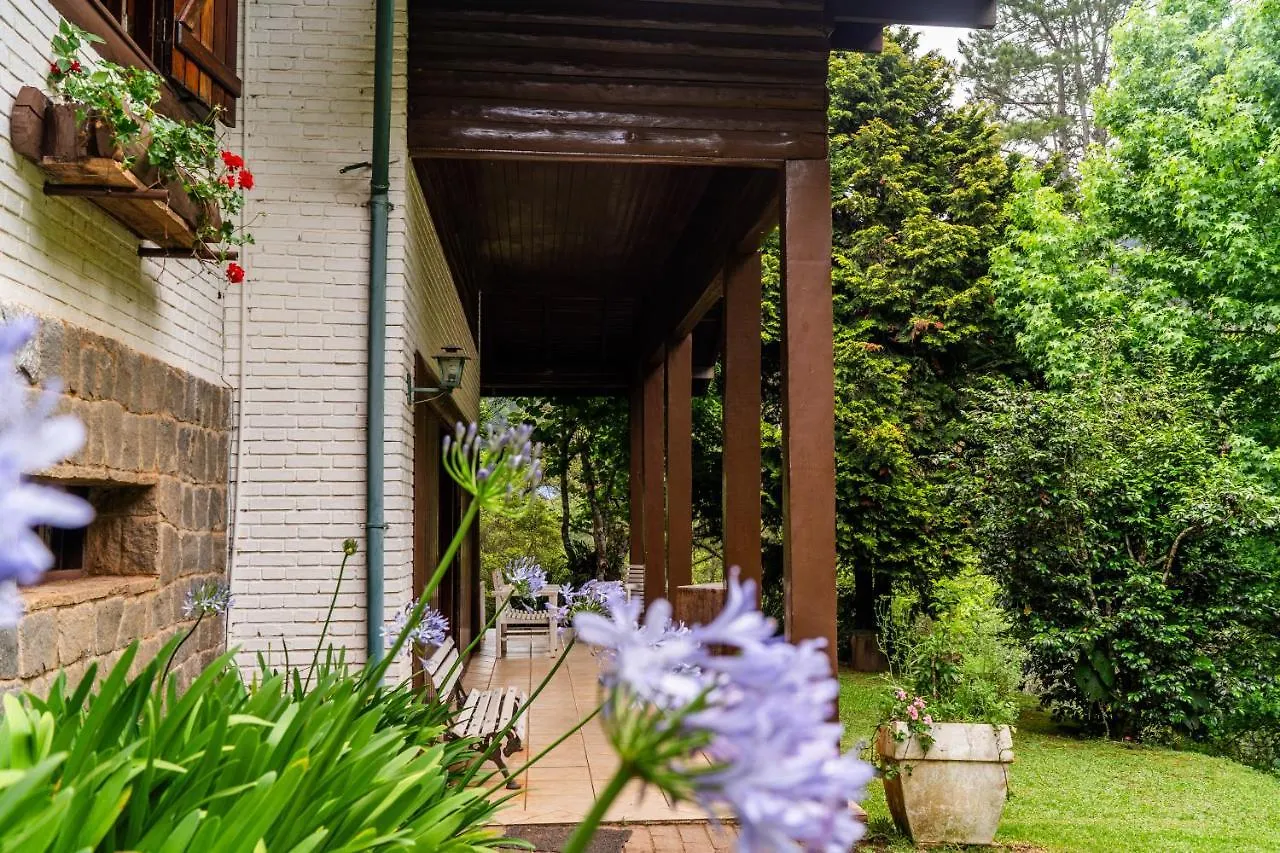 Incrivel Casa Com Cachoeira Em Meio A Natureza Campos do Jordão